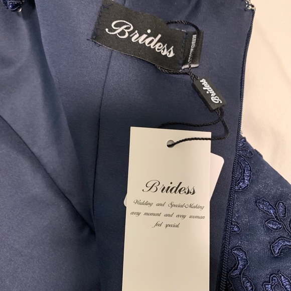 Formal Dress - Picture 7 of 8